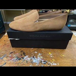 Banana Republic Soft suede Loafer Size 11